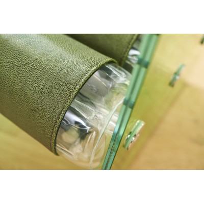 Designersessel MW01 transparent aus grünem Glas - Sitzfläche grün - Handgefertigt in Frankreich.