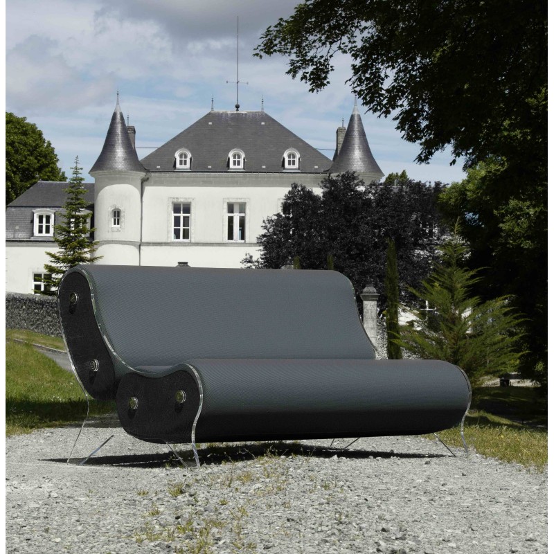 Design-Sofa KUUMO aus Acrylglas - Handgefertigt in Frankreich.