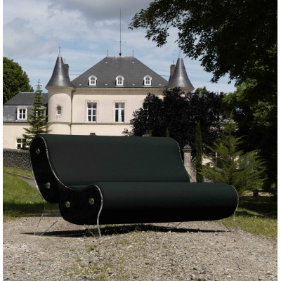 Design-Sofa KUUMO aus Acrylglas - Handgefertigt in Frankreich.