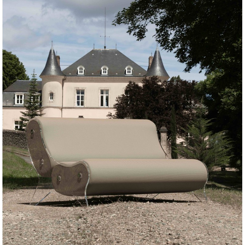 Design-Sofa KUUMO aus Acrylglas - Handgefertigt in Frankreich.