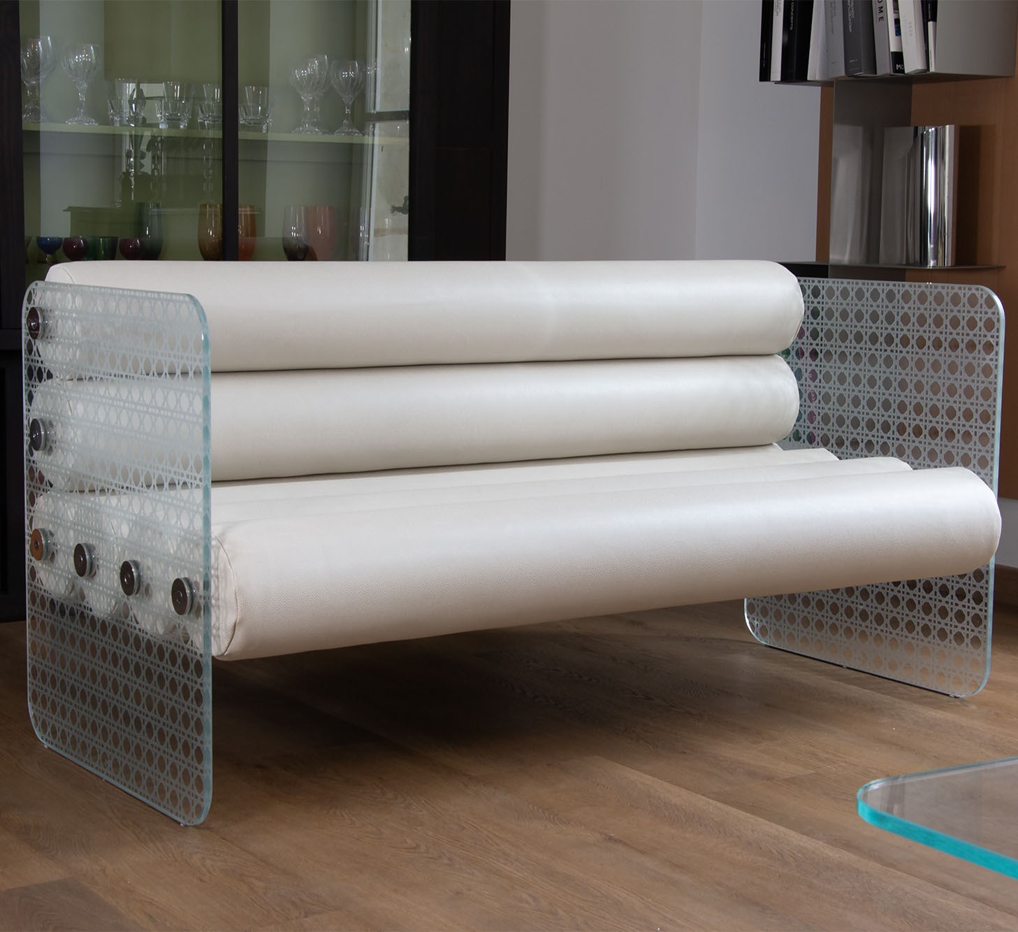 MW01 "Cannage" Sofa - Transparent TPU seat - glass