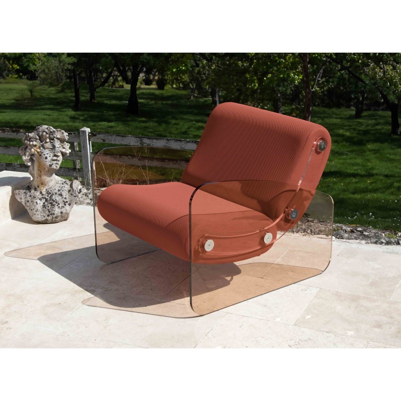 Fauteuil design MW03 en verre acrylique - Assise en mousse - Fait main en France. Fauteuil design MW03 en verre acrylique - Assise en mousse - Fait main en France.