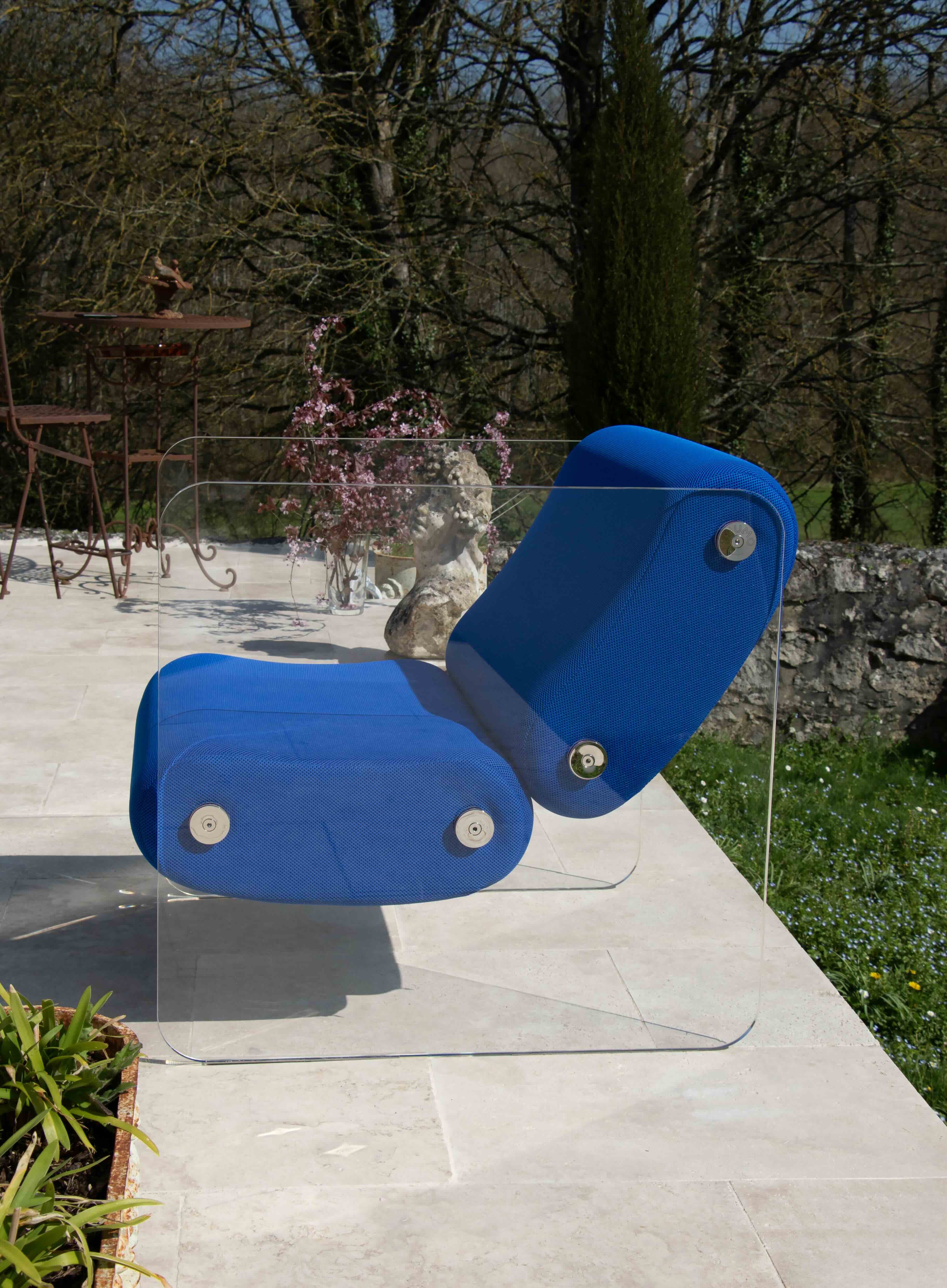 Designer-Sessel MW08 aus Acrylglas - Schaumstoffsitz - Handgefertigt in Frankreich.