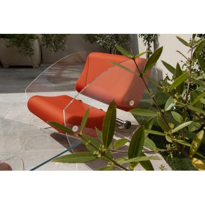 Fauteuil design MW07 en verre acrylique - Assise en mousse - Fait main en France. Fauteuil design MW07 en verre acrylique - Assise en mousse - Fait main en France.