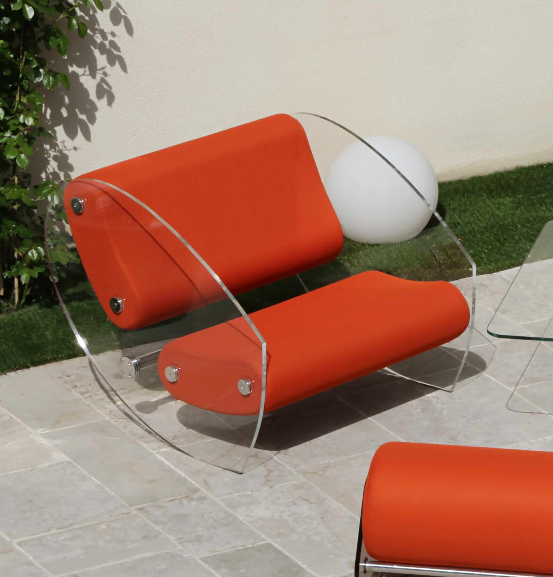 Fauteuil design XL MW07 en verre acrylique - Assise en mousse - Fait main en France.