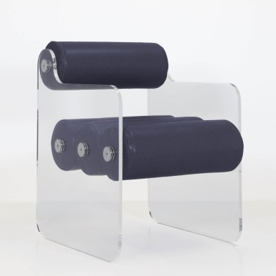 Chaise design MW04 en altuglas - Fait main en France. Chaise design MW04 en altuglas - Fait main en France.