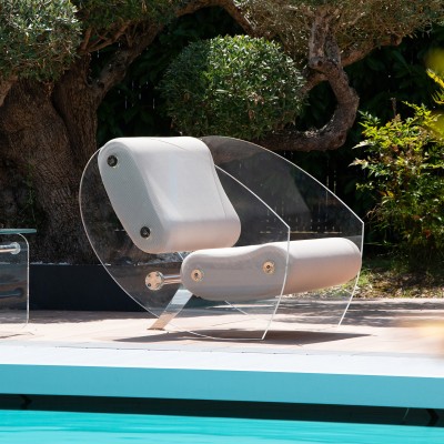 Fauteuil design MW07 en verre acrylique - Assise en mousse - Fait main en France.