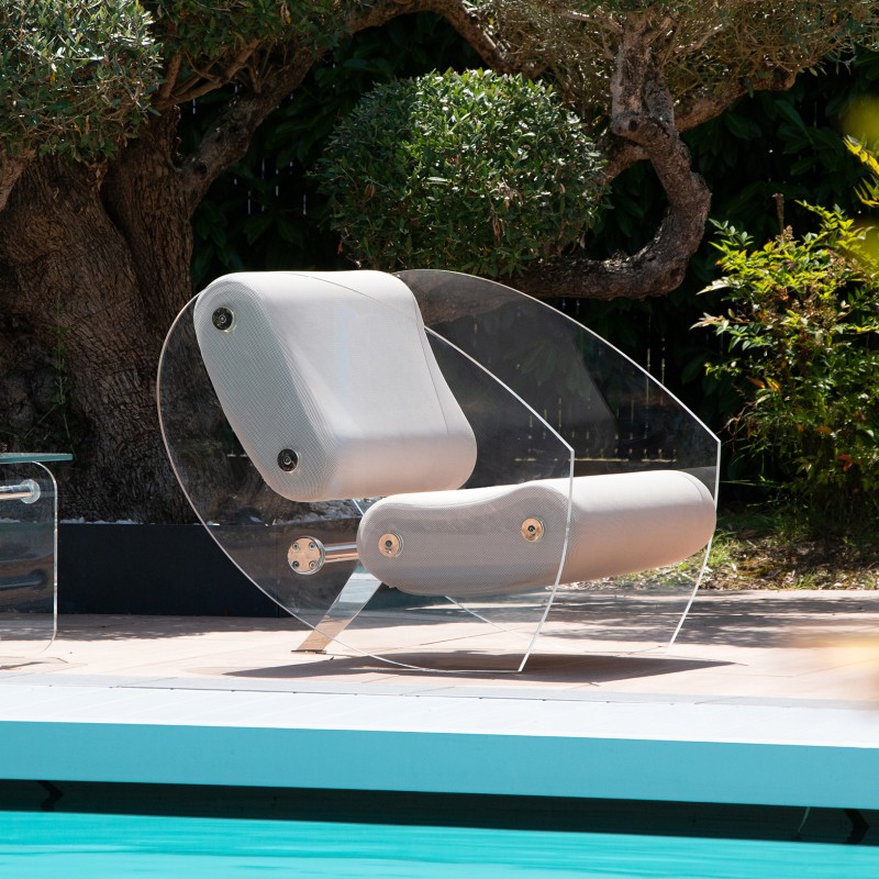 Fauteuil design MW07 en verre acrylique - Assise en mousse - Fait main en France.