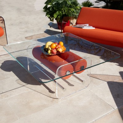 Table design MW fait à la main en France en verre. By Olivier Santini