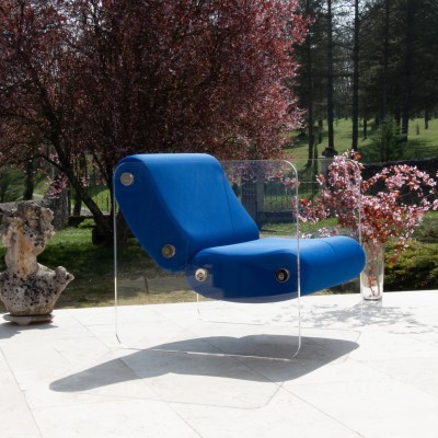 Fauteuil design MW08 en verre acrylique - Assise en mousse - Fait main en France.