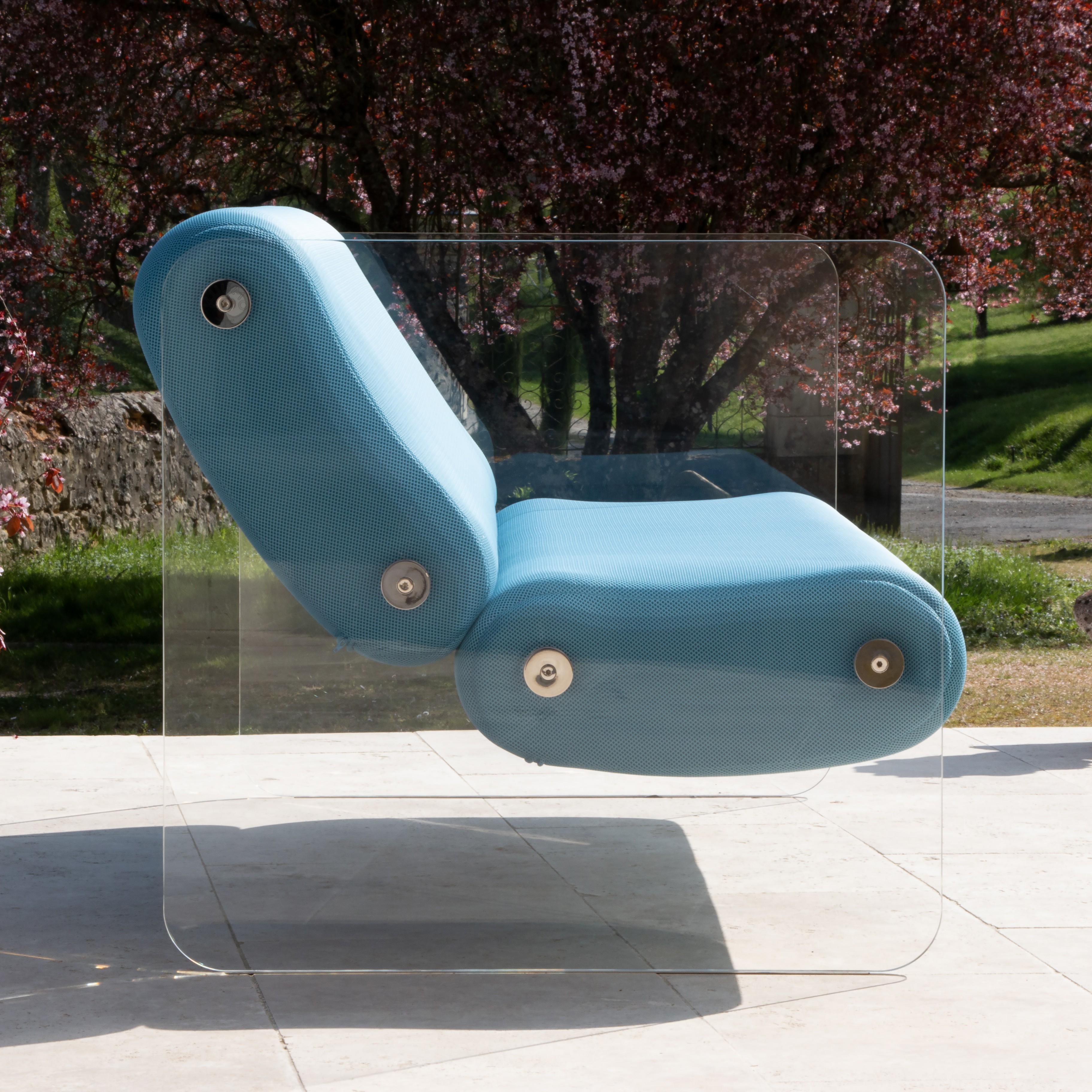 Canapé design MW08 en verre acrylique - Assise en mousse - Fait main en France.