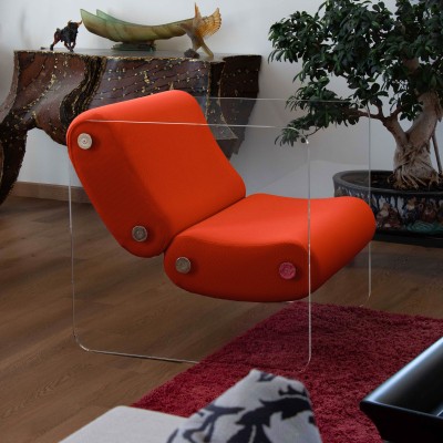 Fauteuil design MW08 en verre acrylique - Assise en mousse - Fait main en France. Fauteuil design MW08 en verre acrylique - Assise en mousse - Fait main en France.
