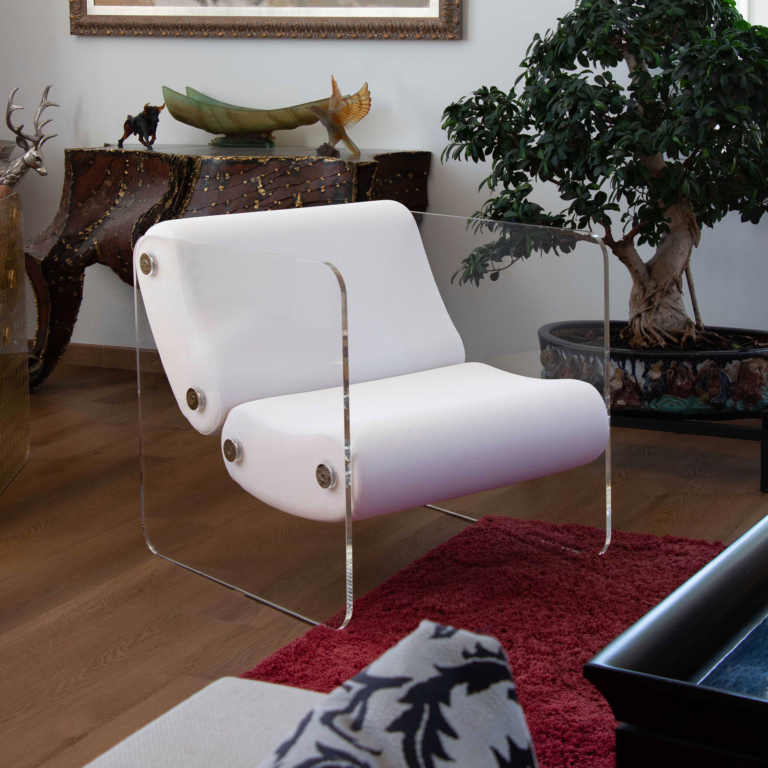 Fauteuil design MW08 en verre acrylique - Assise en mousse - Fait main en France.