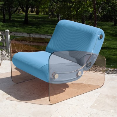 Fauteuil design MW03 en verre acrylique - Assise en mousse - Fait main en France. Fauteuil design MW03 en verre acrylique - Assise en mousse - Fait main en France.