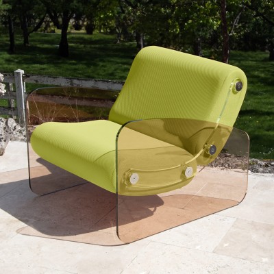 Fauteuil design MW03 en verre acrylique - Assise en mousse - Fait main en France. Fauteuil design MW03 en verre acrylique - Assise en mousse - Fait main en France.