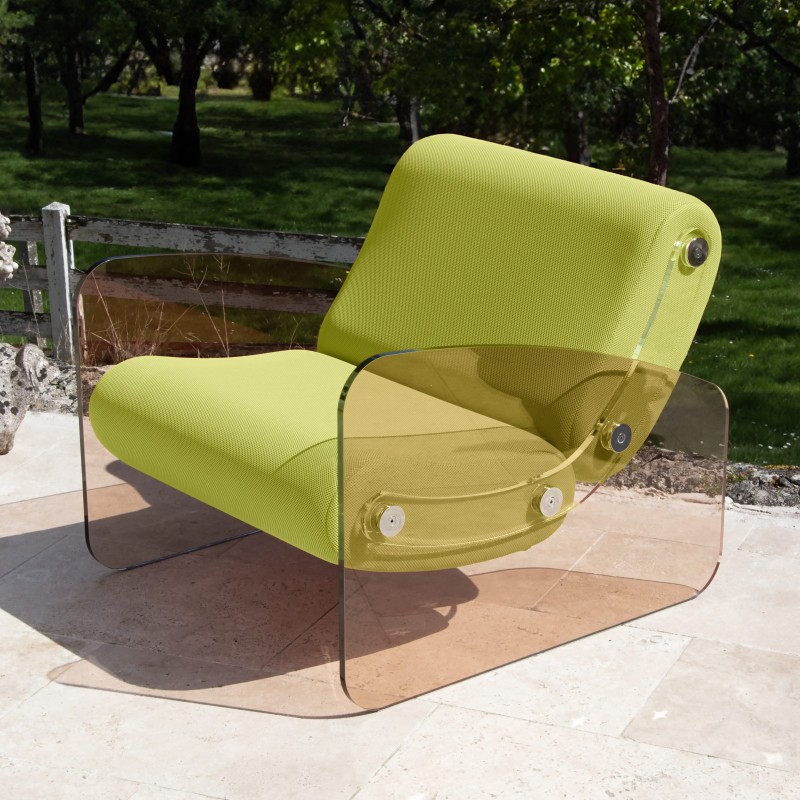 Fauteuil design MW03 en verre acrylique - Assise en mousse - Fait main en France. Fauteuil design MW03 en verre acrylique - Assise en mousse - Fait main en France.
