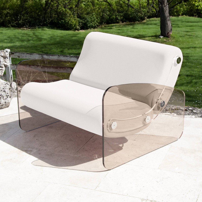 Fauteuil XL design MW03 en verre acrylique - Assise en mousse - Fait main en France. Fauteuil XL design MW03 en verre acrylique - Assise en mousse - Fait main en France.