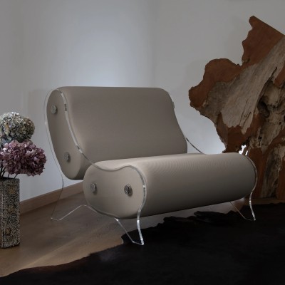 Fauteuil design MW06 – Parois en PMMA coulé, assise en mousse