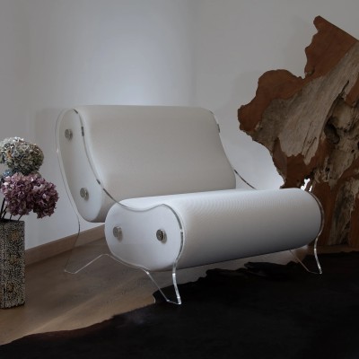 Fauteuil design MW06 – Parois en PMMA coulé, assise en mousse