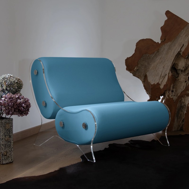 Fauteuil design MW06 – Parois en PMMA coulé, assise en mousse