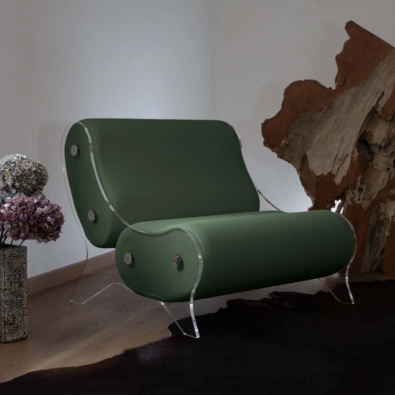 Fauteuil design MW06 – Parois en PMMA coulé, assise en mousse