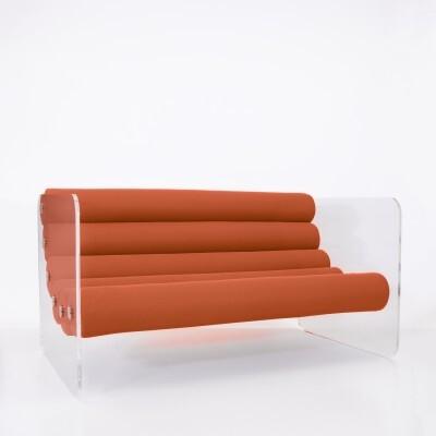 MW02 Design-Sofa aus transparentem PMMA – Runner-Sitz
