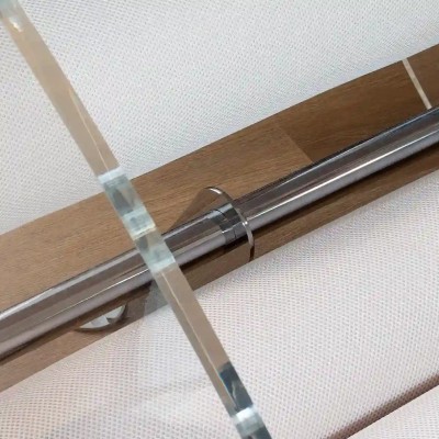 Design-Sessel MW07 R6 aus PMMA oder gehärtetem Glas – Schaumsitz – Handgefertigt in Frankreich.